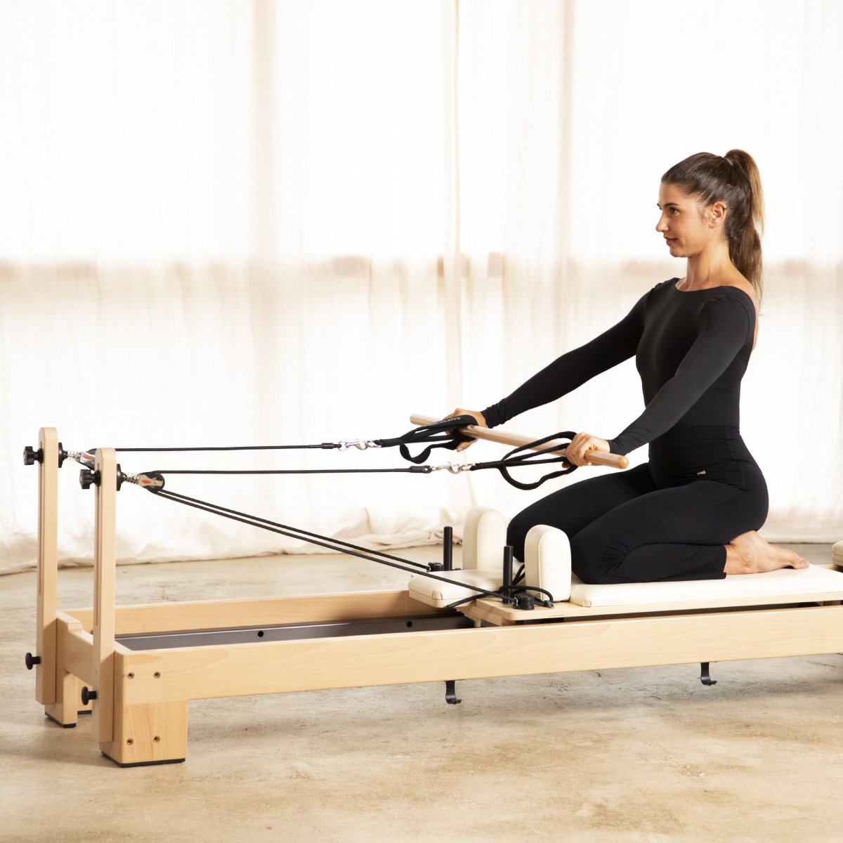 Pilates apparaten uitgelegd: van Reformer tot Cadillac
