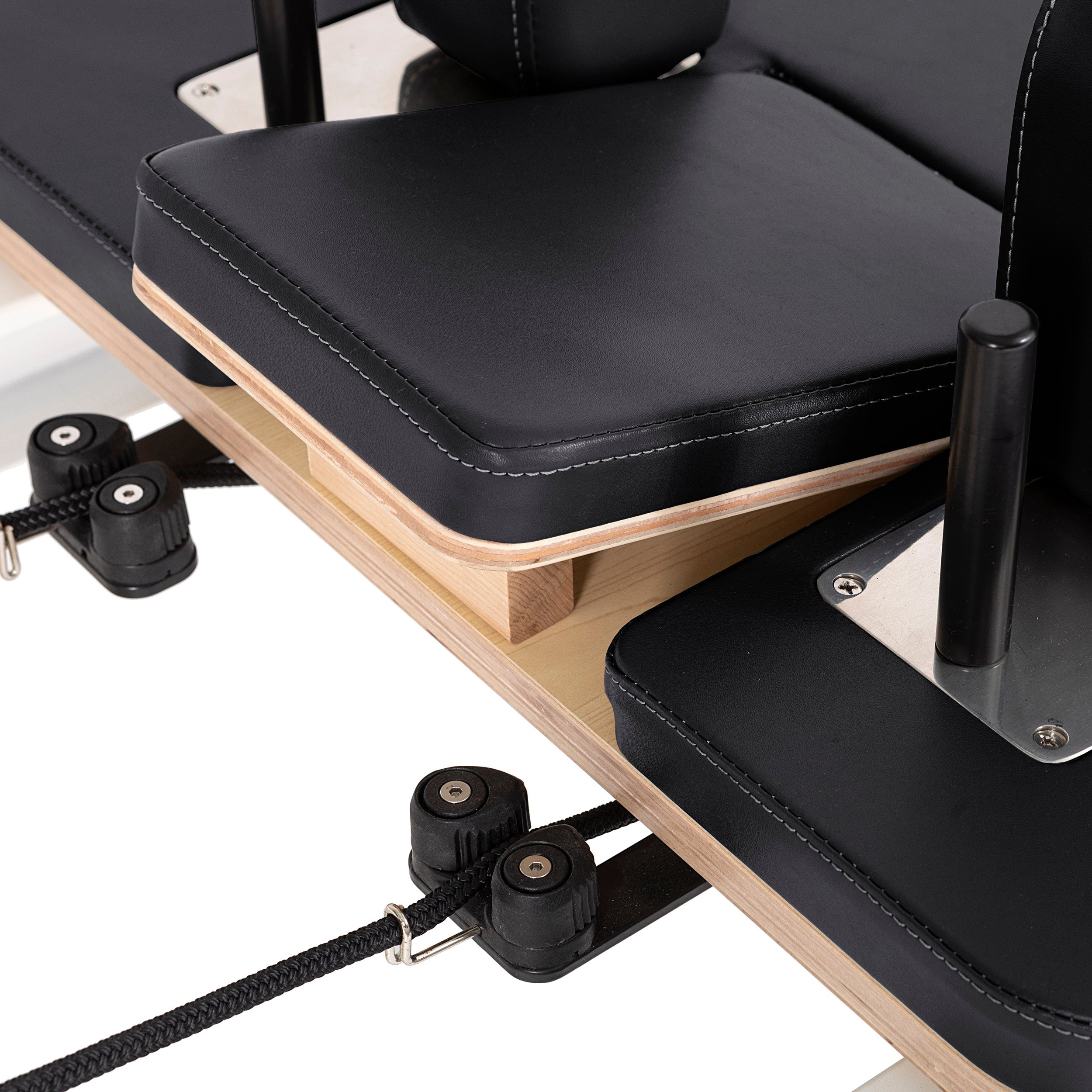 Nubium™ Reformer met Tower - Elina Pilates